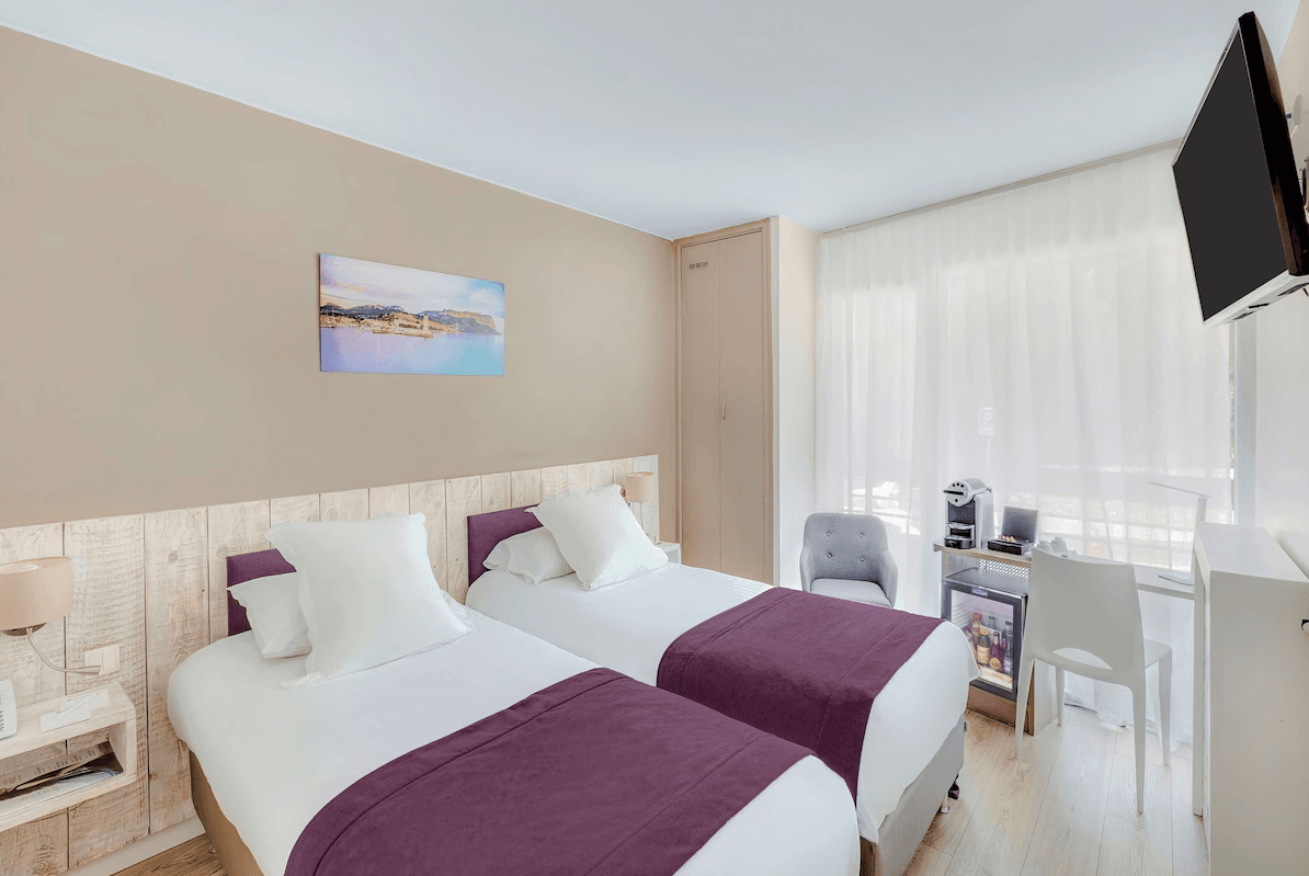 Best Western Plus La Rade 13