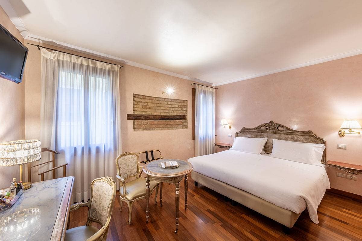 Hotel Majestic Toscanelli 9