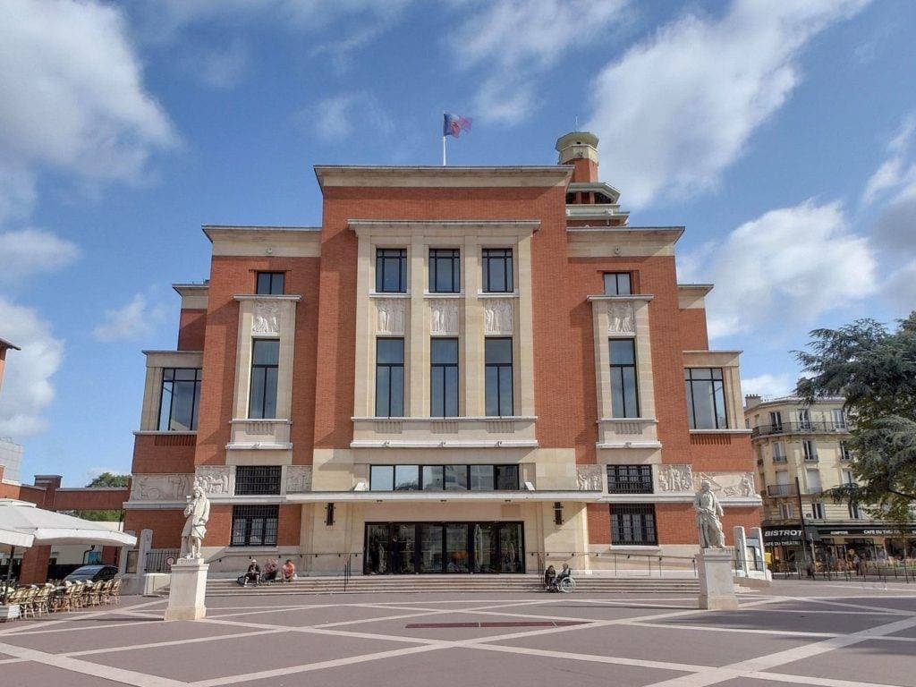 Le Beffroi de Montrouge 1