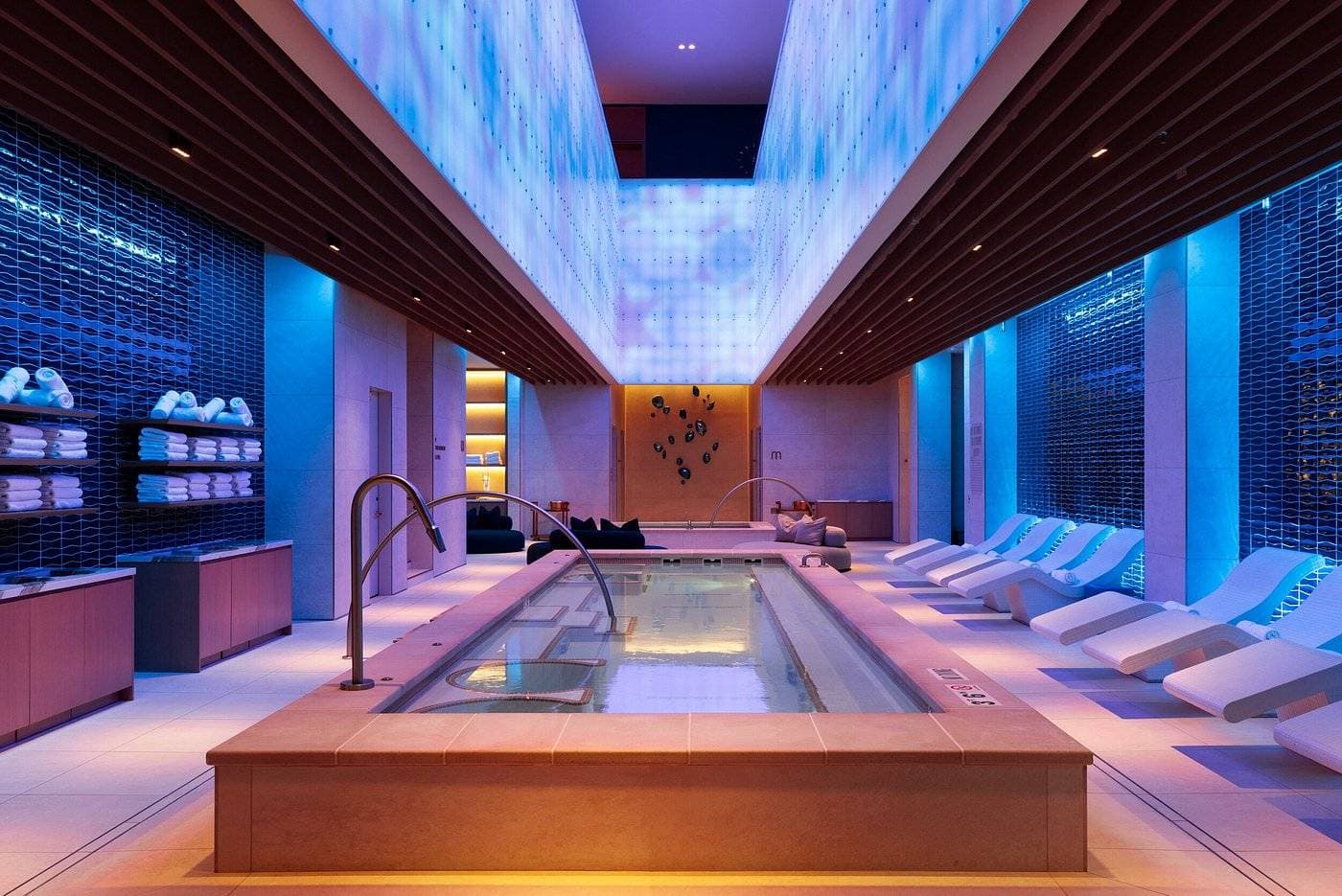 Fontainebleau Las Vegas 9