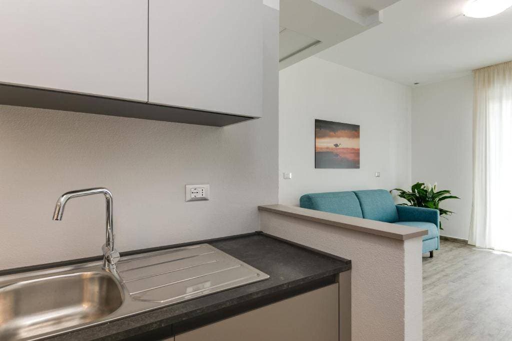 Elegance Suite Apartments 6