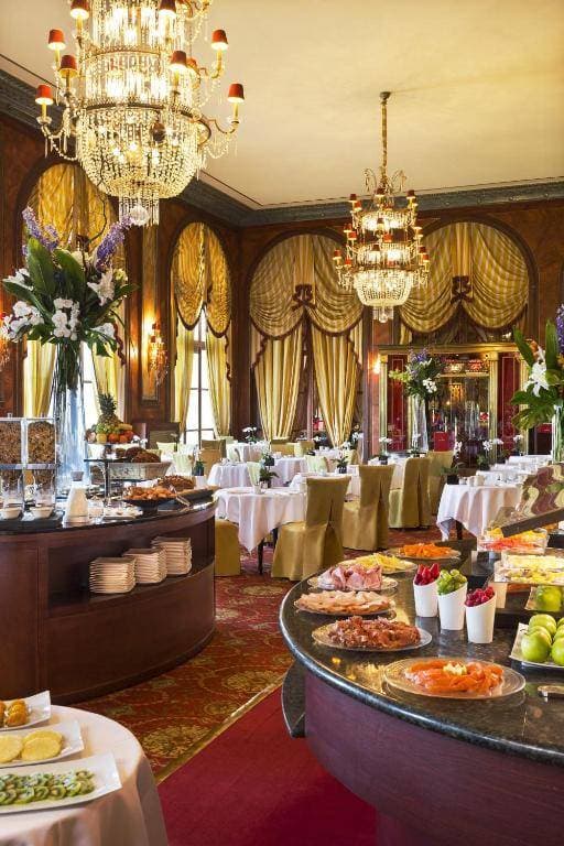 L'Hôtel Barrière Le Royal Deauville 13