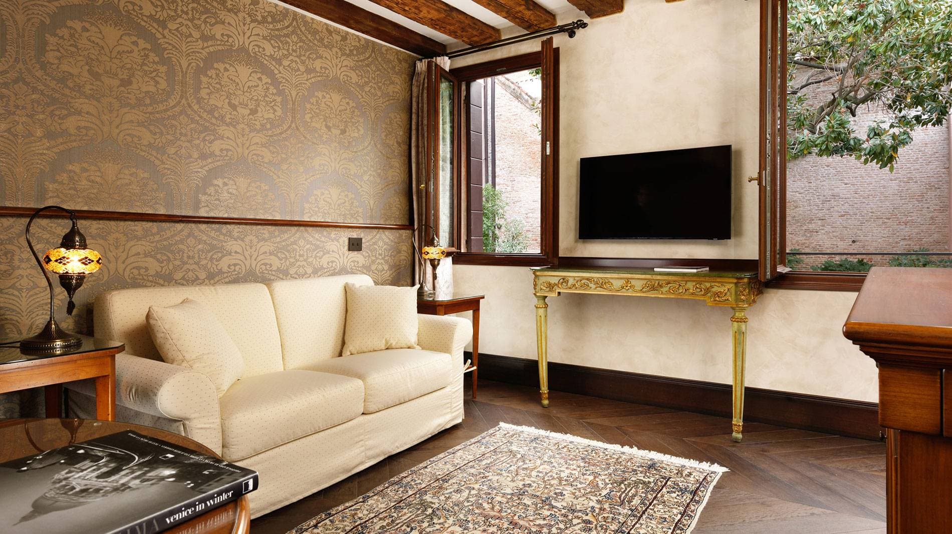 Empress Theodora Apartments 17