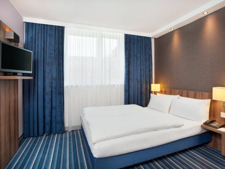 Holiday Inn Express Augsburg 9