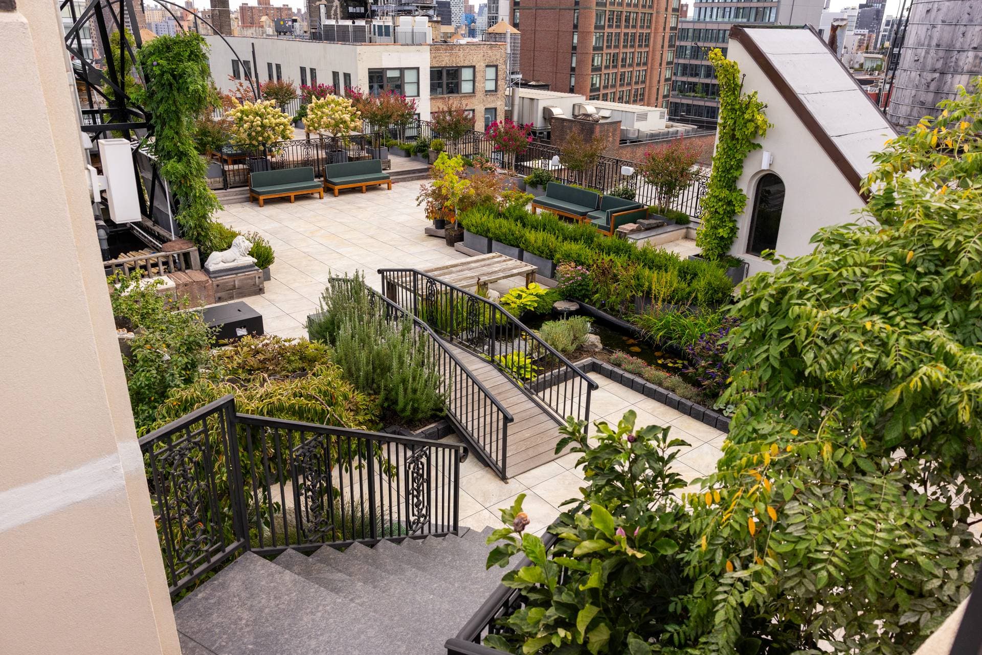 Loft 7 + Rooftop 11