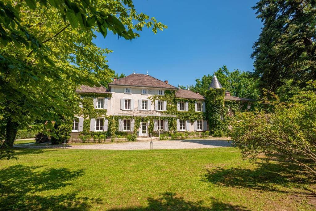 Le Château des Ayes 1