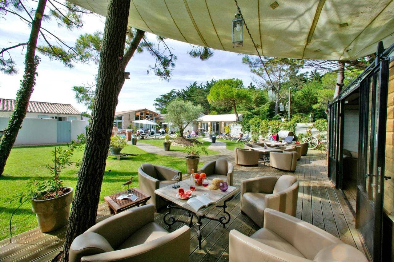 L'Hôtel Plaisir 9
