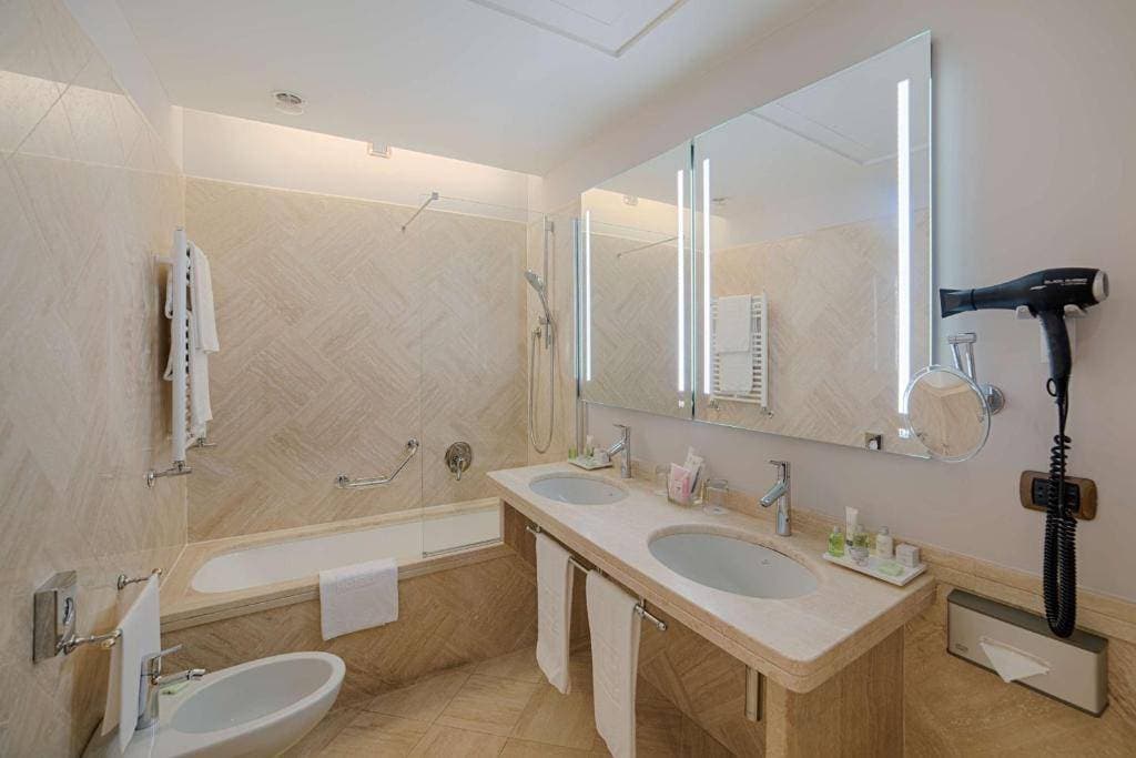 NH Roma Villa Carpegna 17