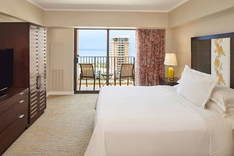 Hilton Grand Vacations Suites at Hilton Hawaiian Village 20