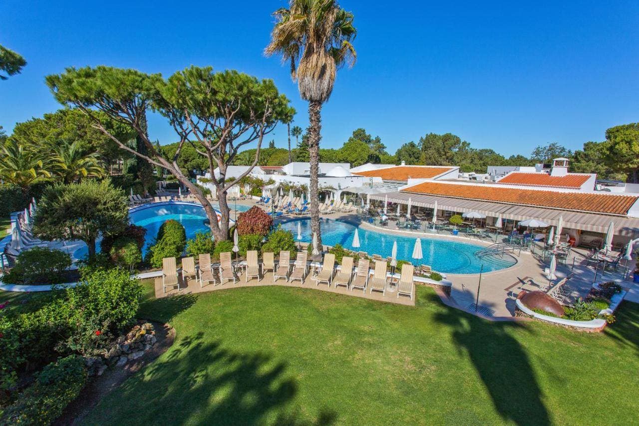 Four Seasons Country Club 7