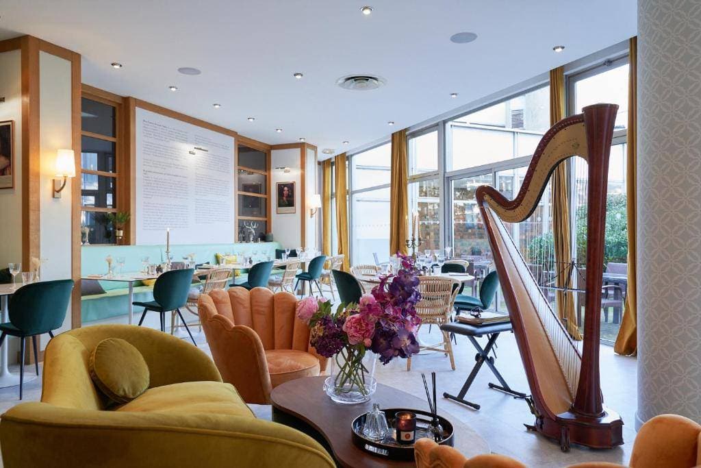 Best Western Plus Paris Saclay 10
