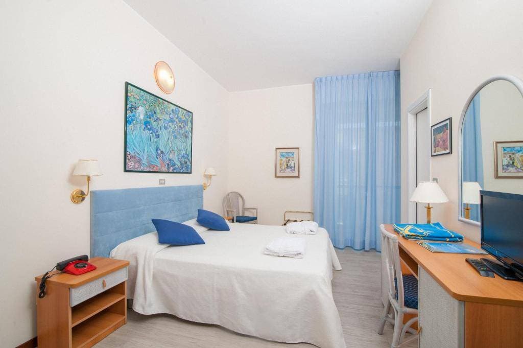 Hotel Majestic 13