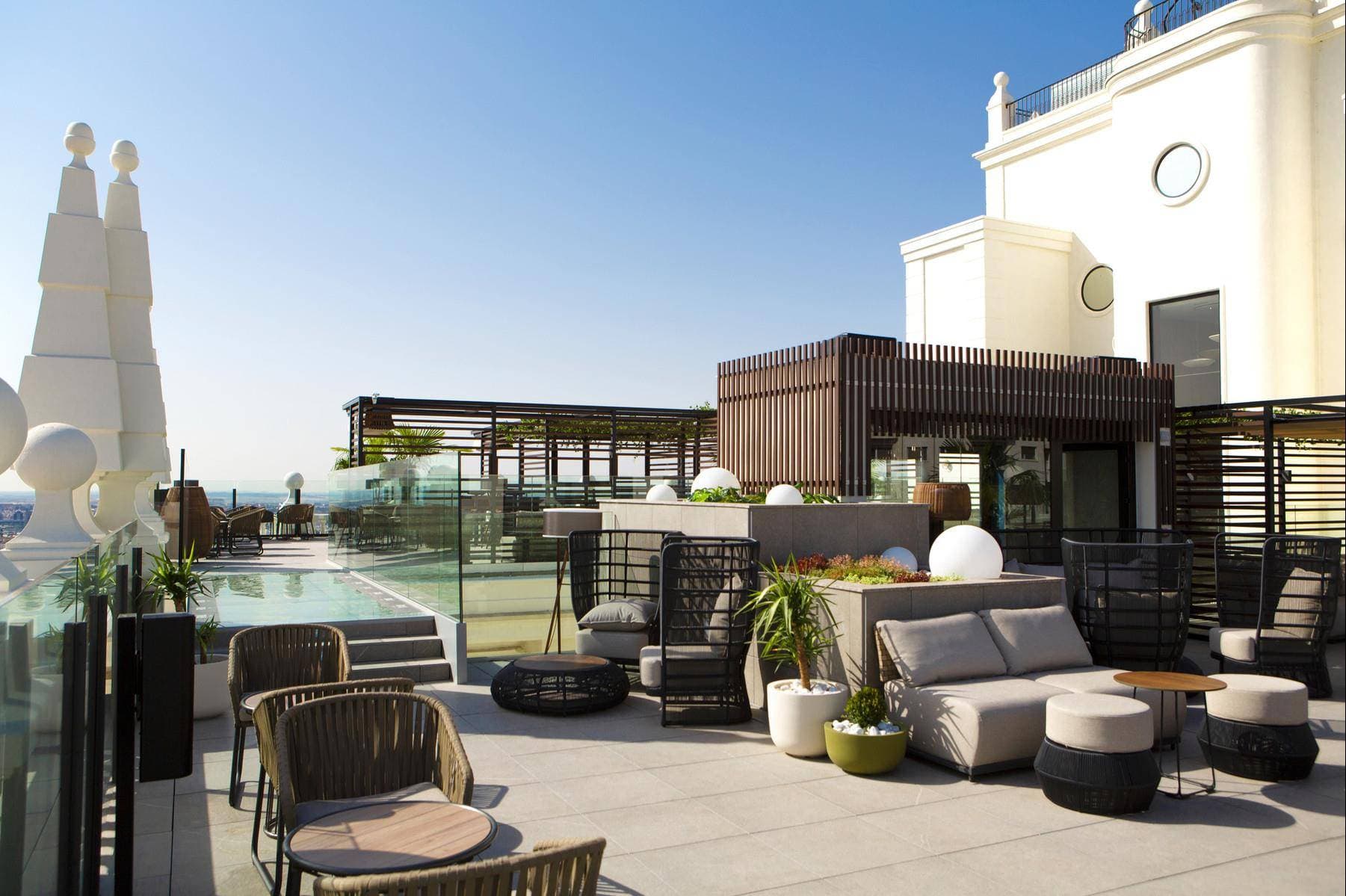 Hotel Riu Plaza España 8
