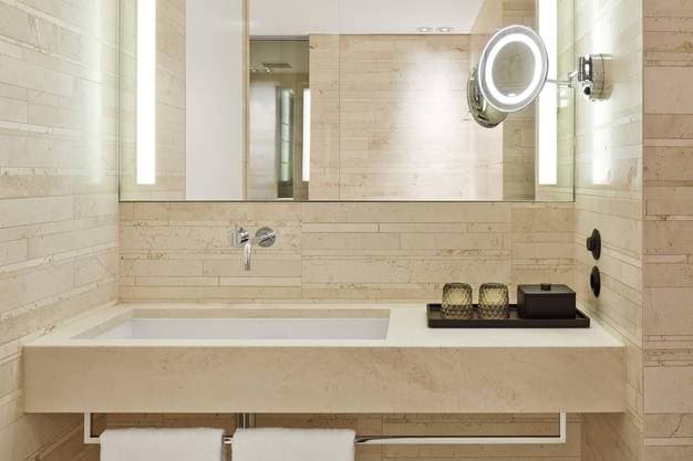 Roomers Baden-Baden, Autograph Collection 48