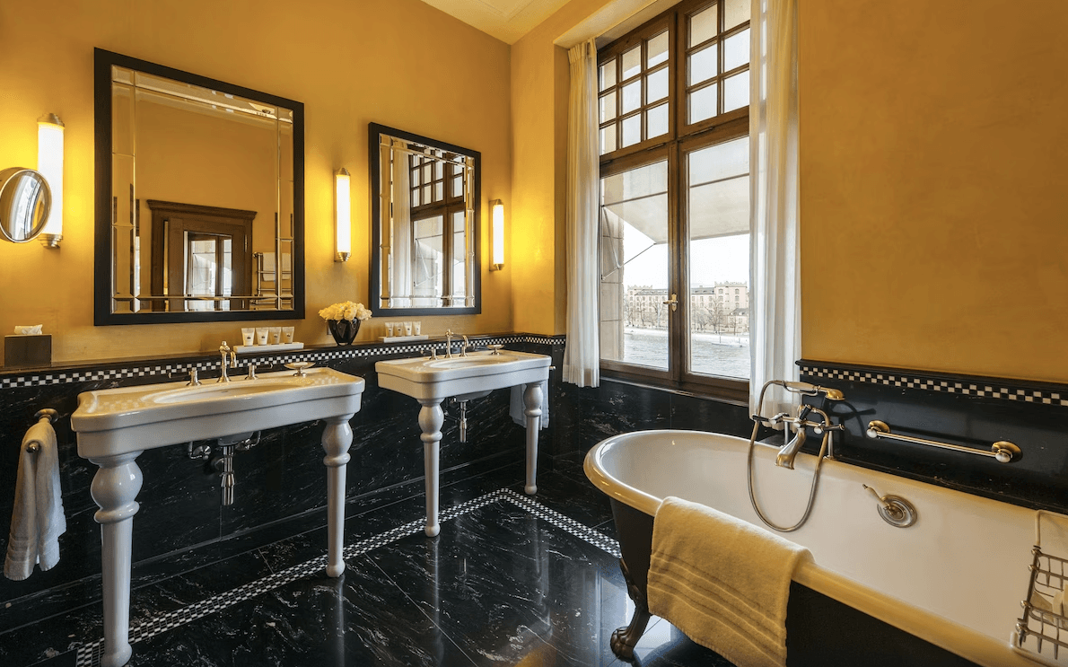 L'Hotel Les Trois Rois 25