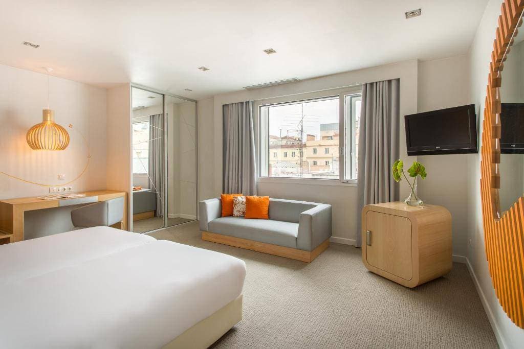 Room Mate Oscar 17