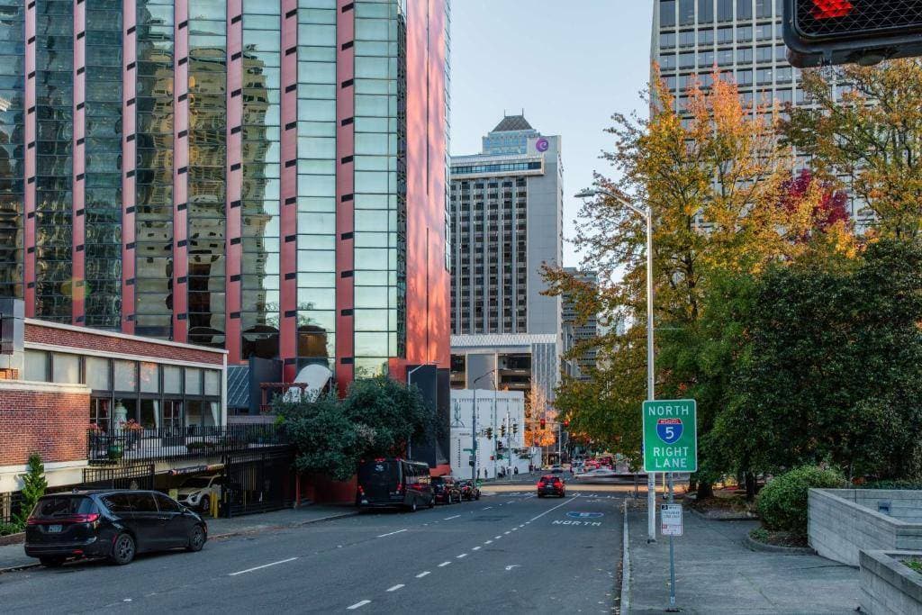Coast Seattle Downtown Hotel by APA 9