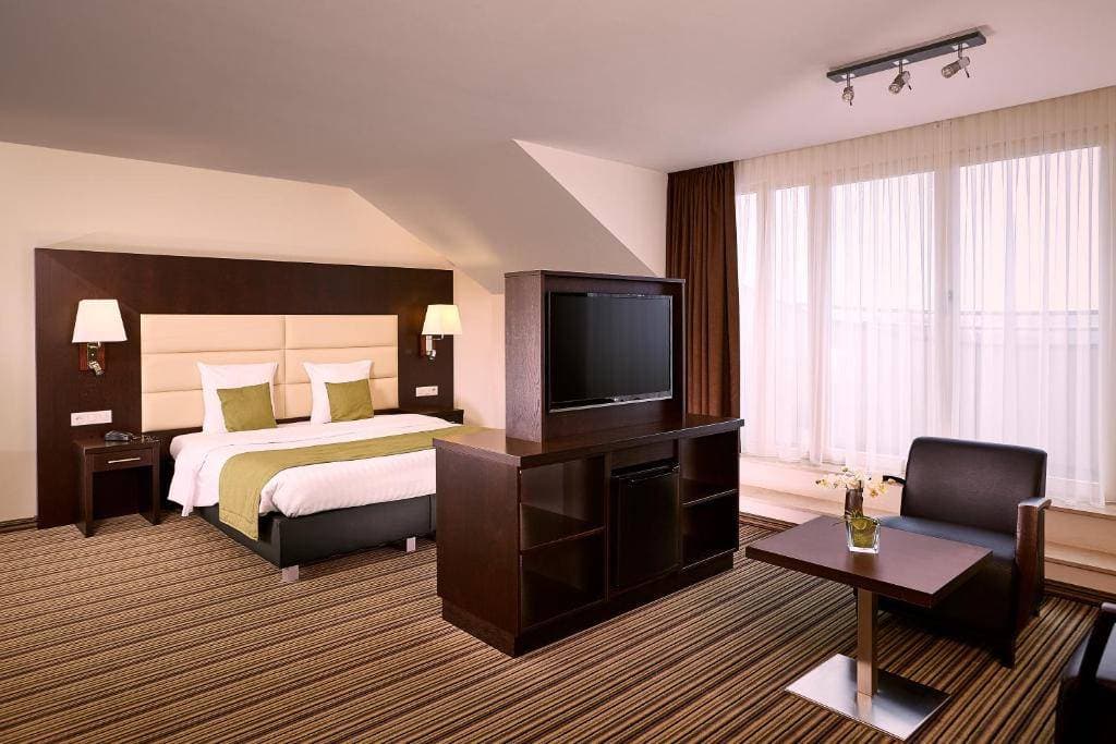Van der Valk Hotel Charleroi Airport  9