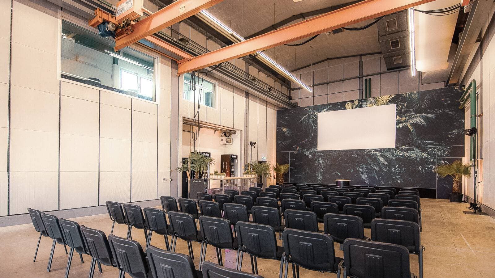 HALLE 45 12