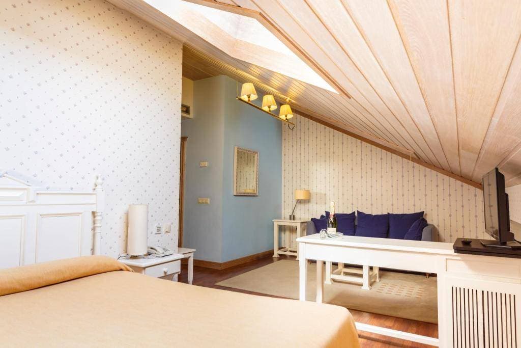 Hotel Azofra 15