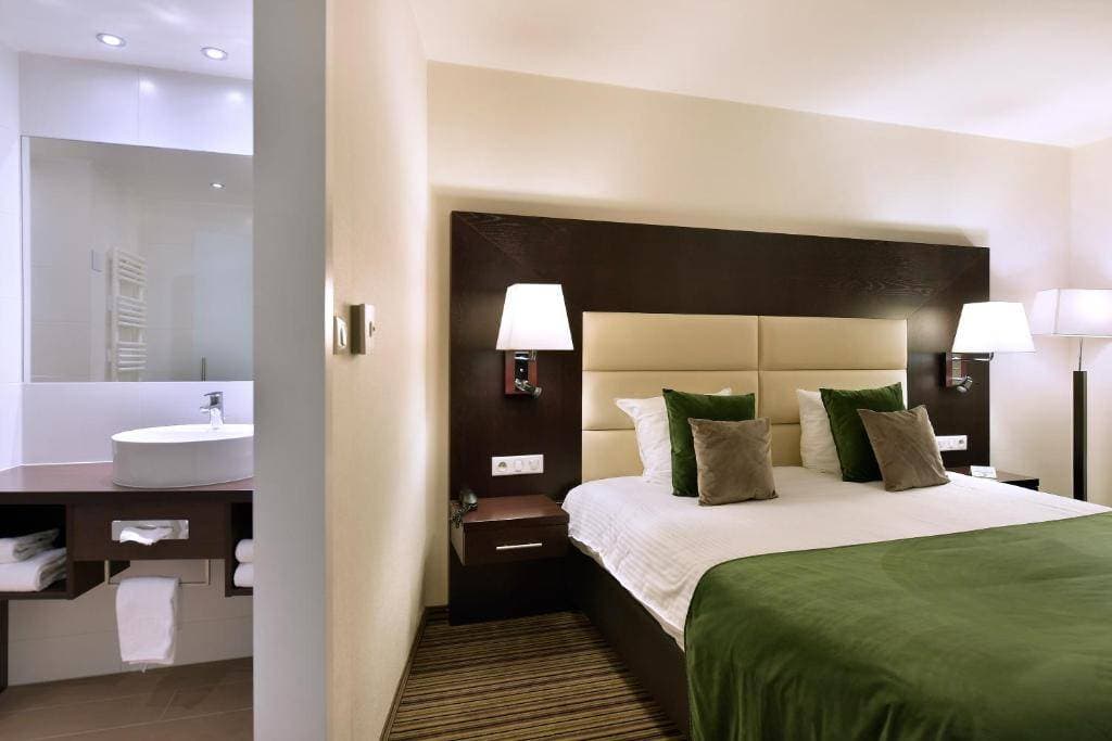 Van der Valk Hotel Charleroi Airport  10