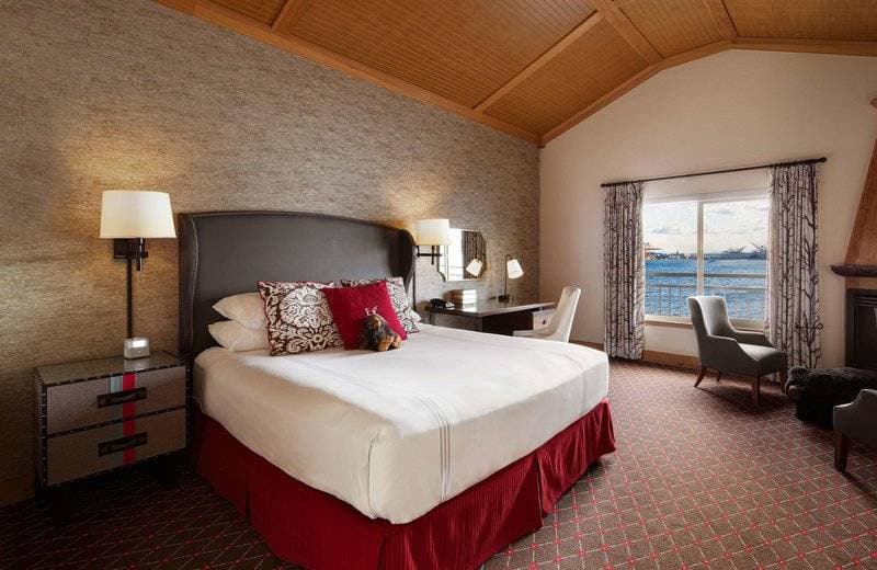 The Edgewater Hotel 26