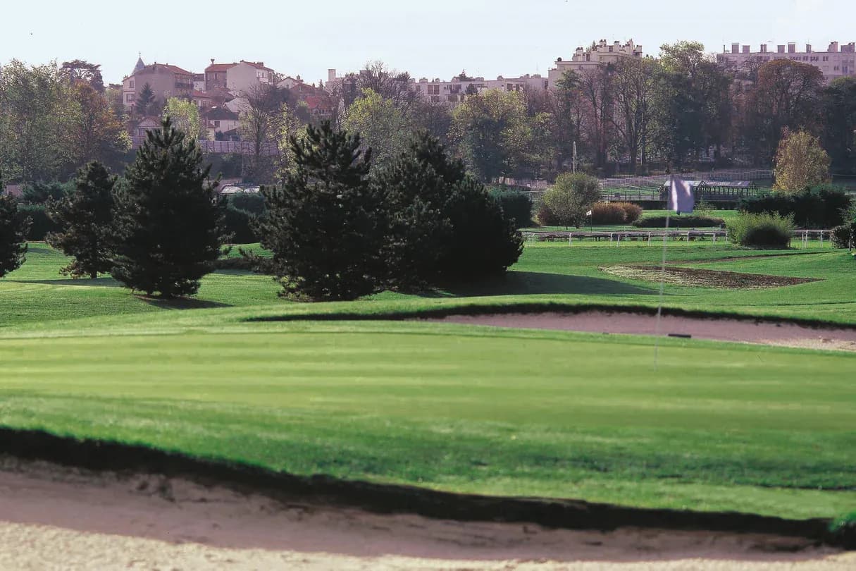 L'Hôtel Renaissance Hippodrome - Paris Country Club 4