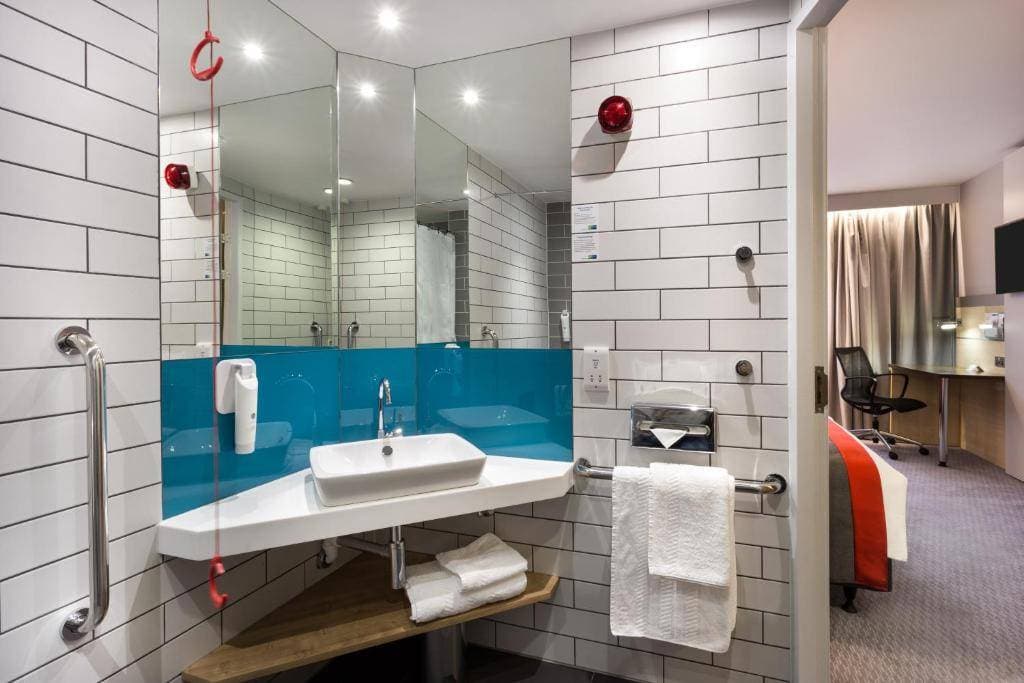 Holiday Inn Express London - Watford Junction by IHG 16