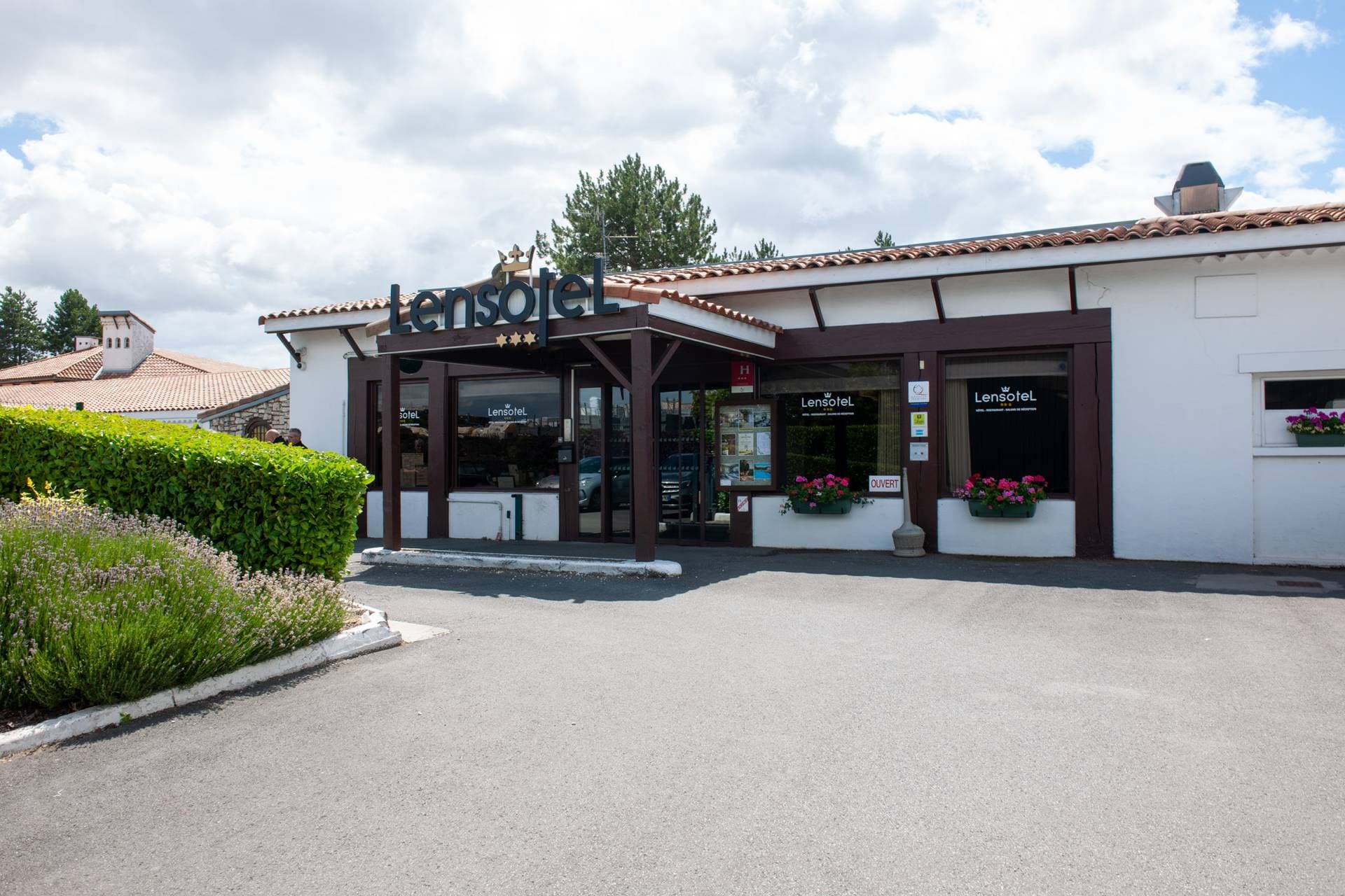 Hôtel Lensotel 1
