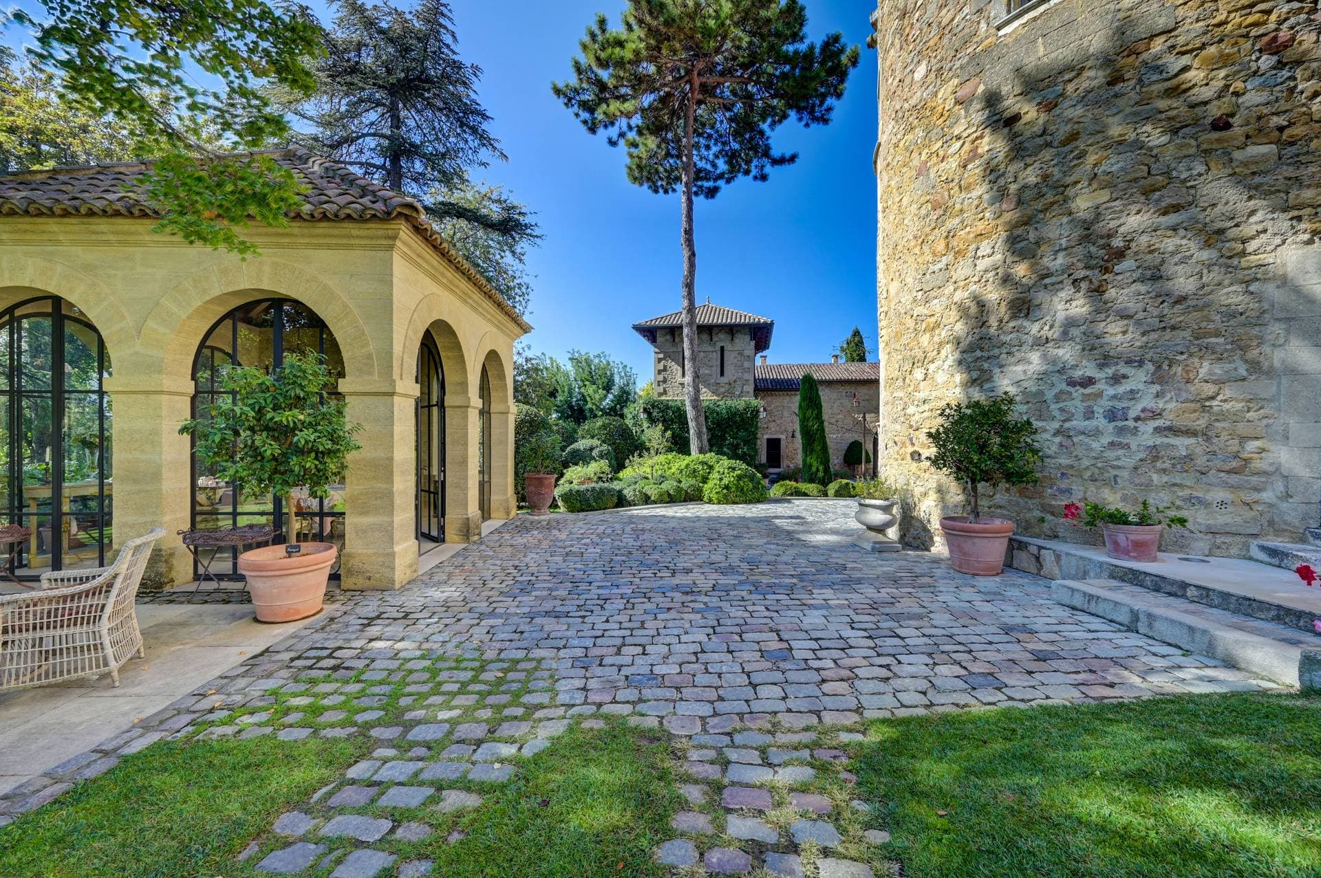 Le château de Fontarèches 57