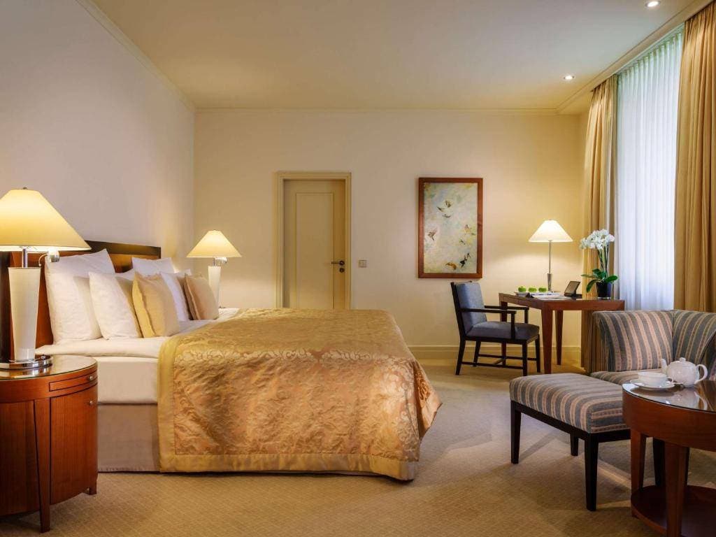 Hotel Nassauer Hof - Wiesbaden 13