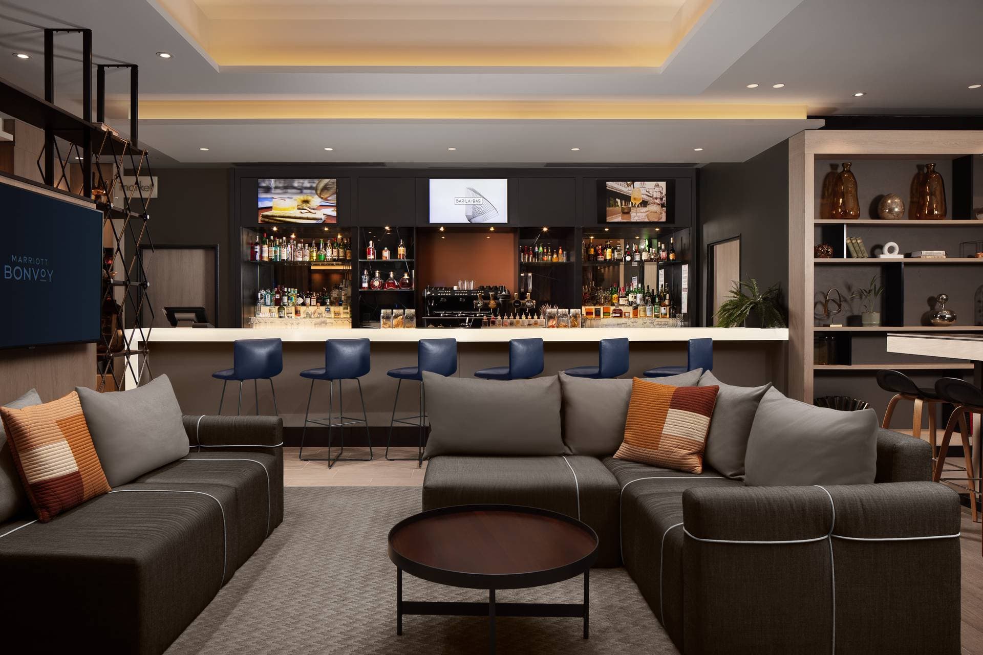 Courtyard by Marriott Paris Porte de Versailles 11