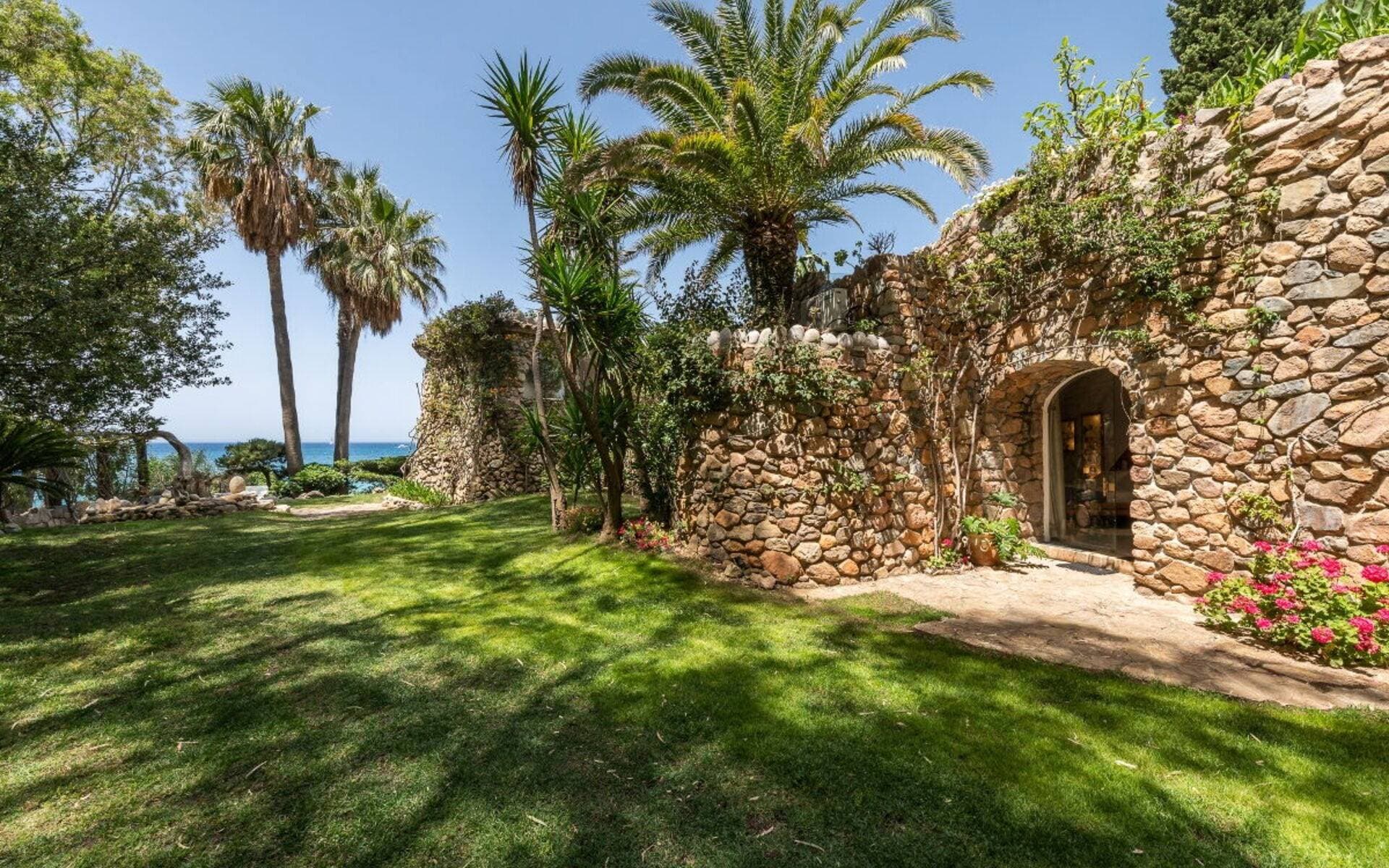 Villa Sardinia Star 21