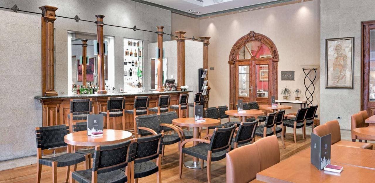 Hotel NH Collection Vigo 8