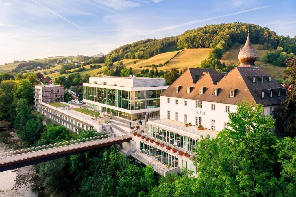 Das Schloss an der Eisenstrasse 3