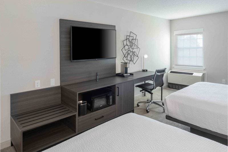 Holiday Inn Express St. Albans 13