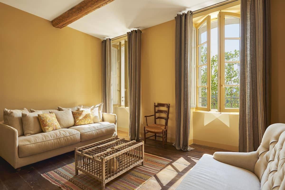 Le Château Saint Roux 13
