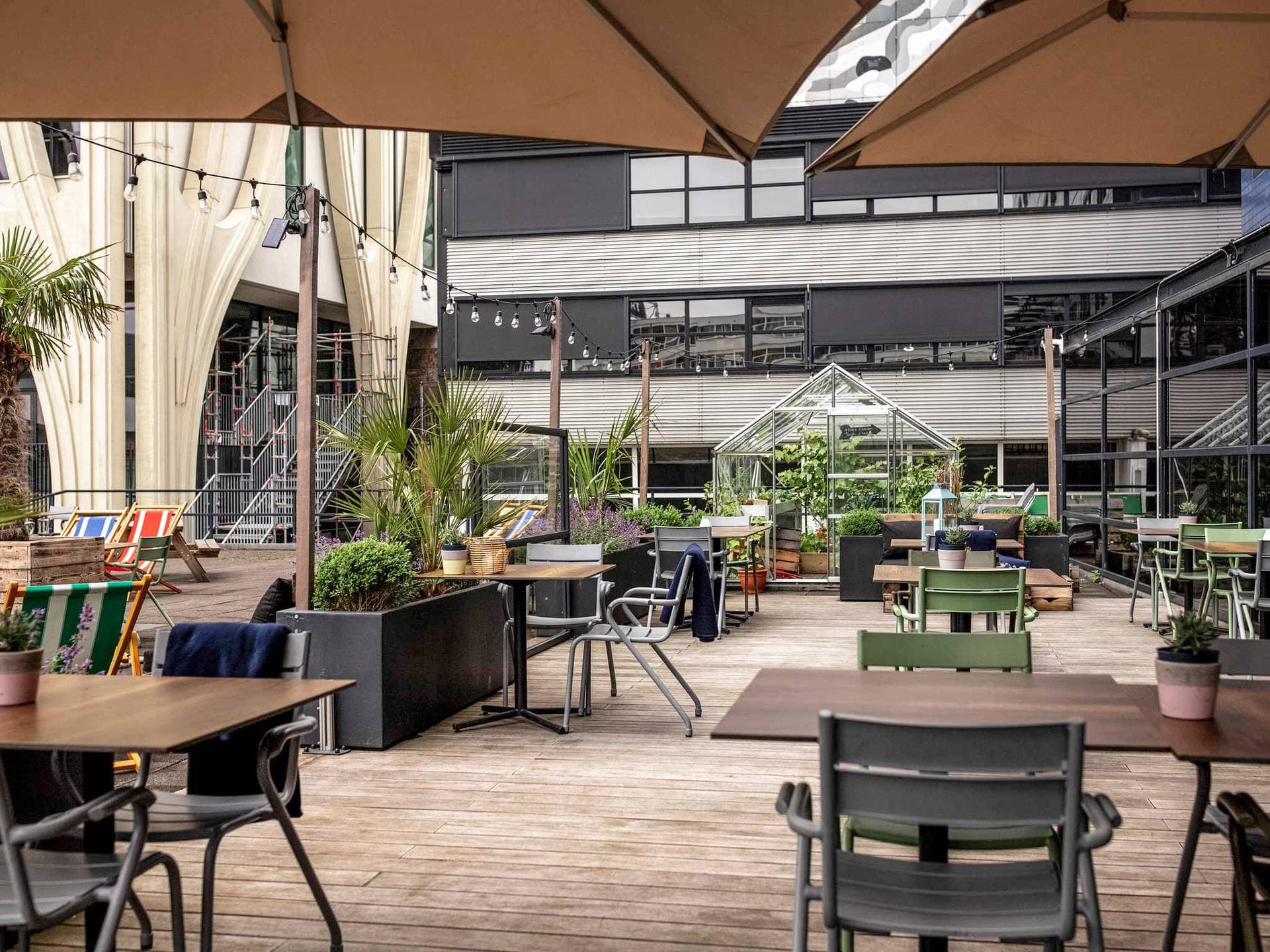 TRIBE Den Haag Centraal 6