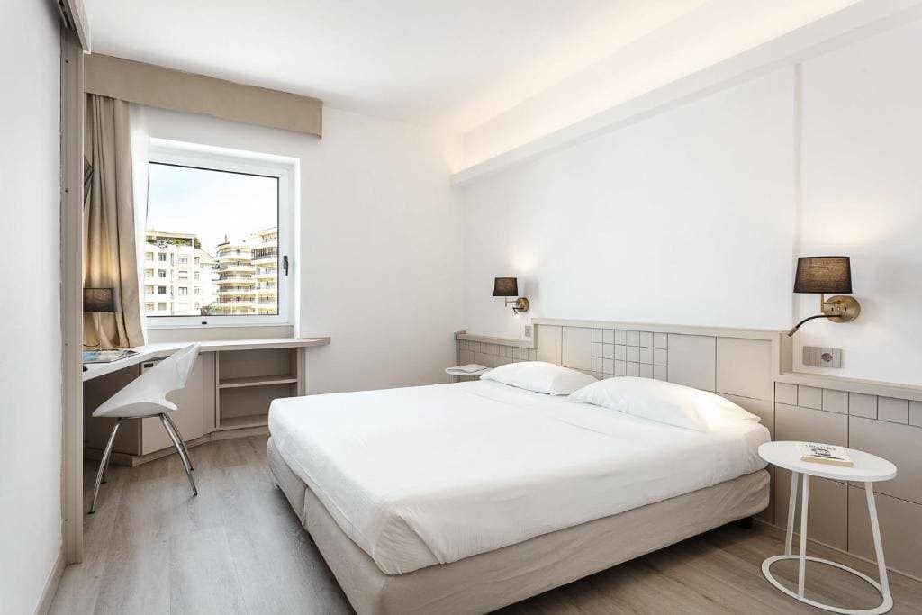 Hotel Carlo Felice 14