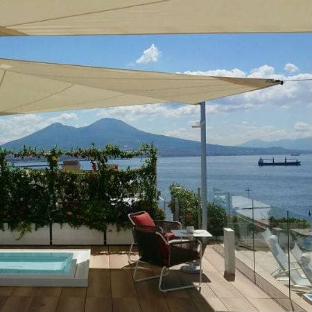 Grand Hotel Vesuvio 6