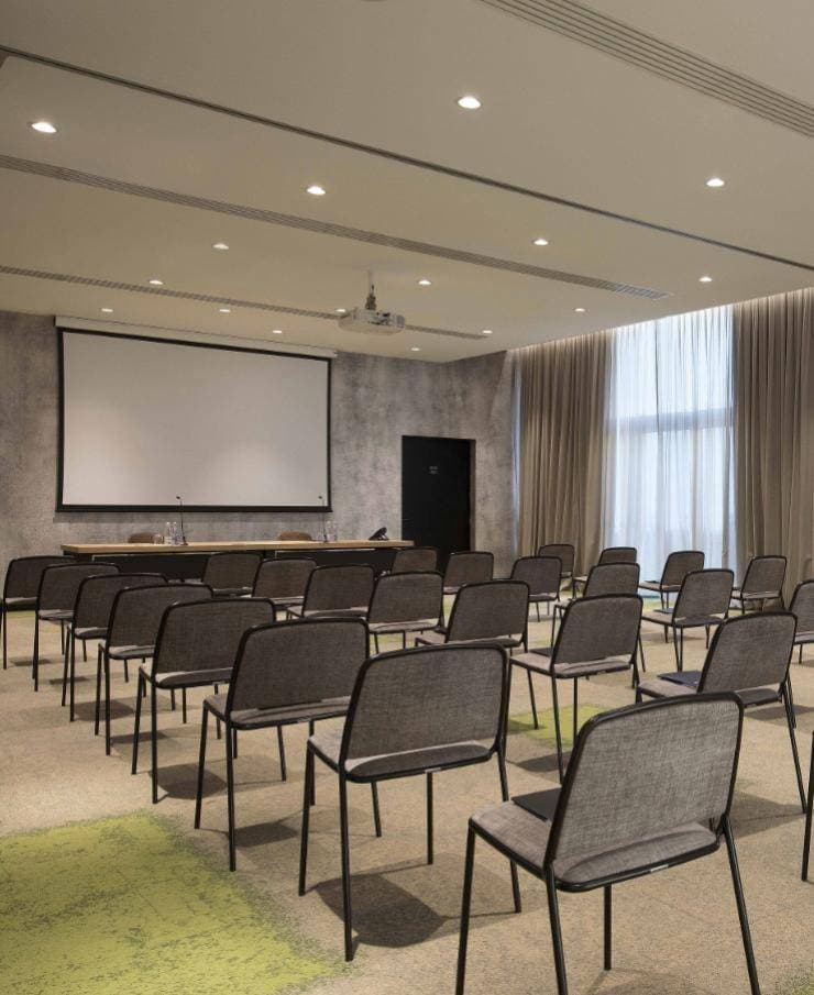 J Hotel 6