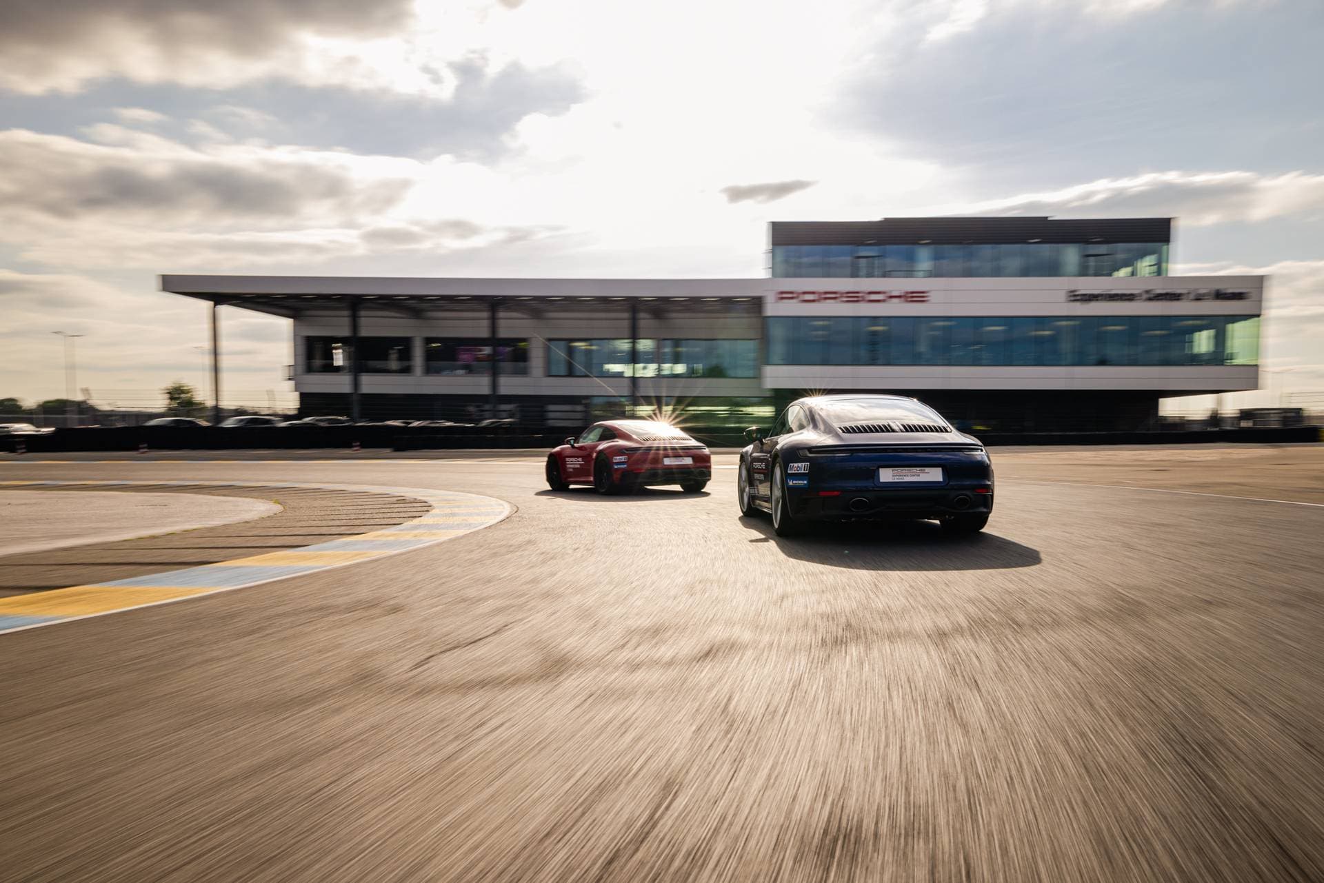 Porsche Experience Center 26