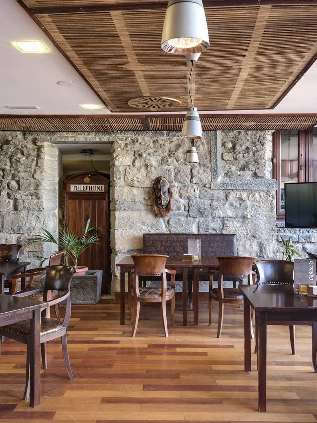 Hotel Monasterio de Boltaña 12