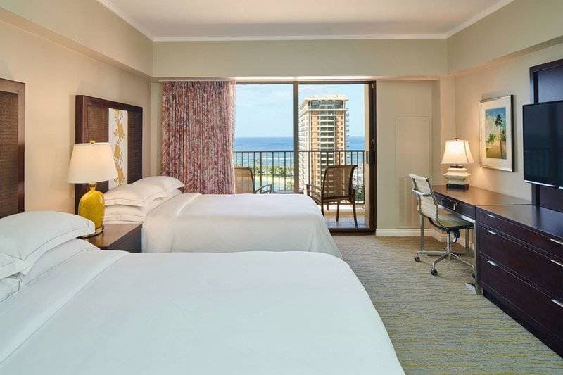 Hilton Grand Vacations Suites at Hilton Hawaiian Village 11