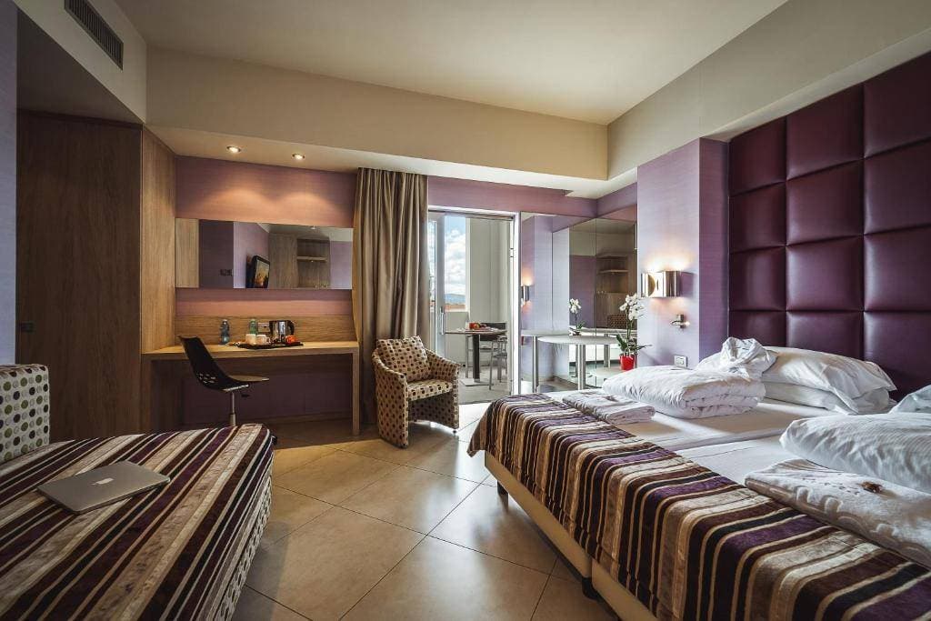 Jazz Hotel 12