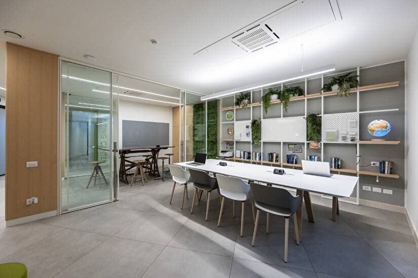 Airport Hotel Meeting Center 24