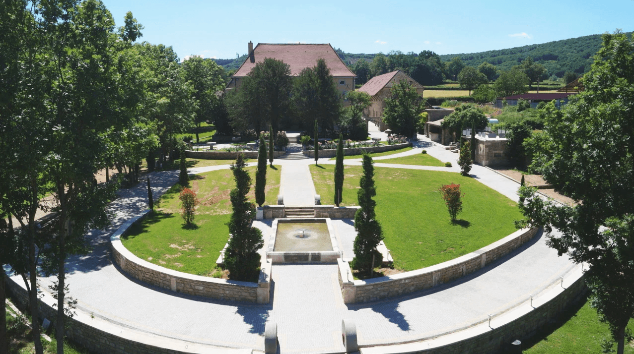 Le Domaine des Trois Lacs 1