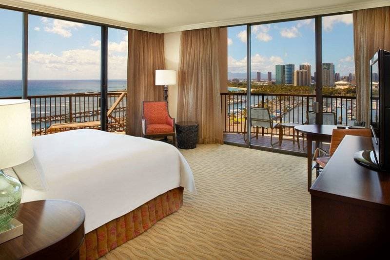 Hilton Hawaiian Village Waikiki Beach Resort 11