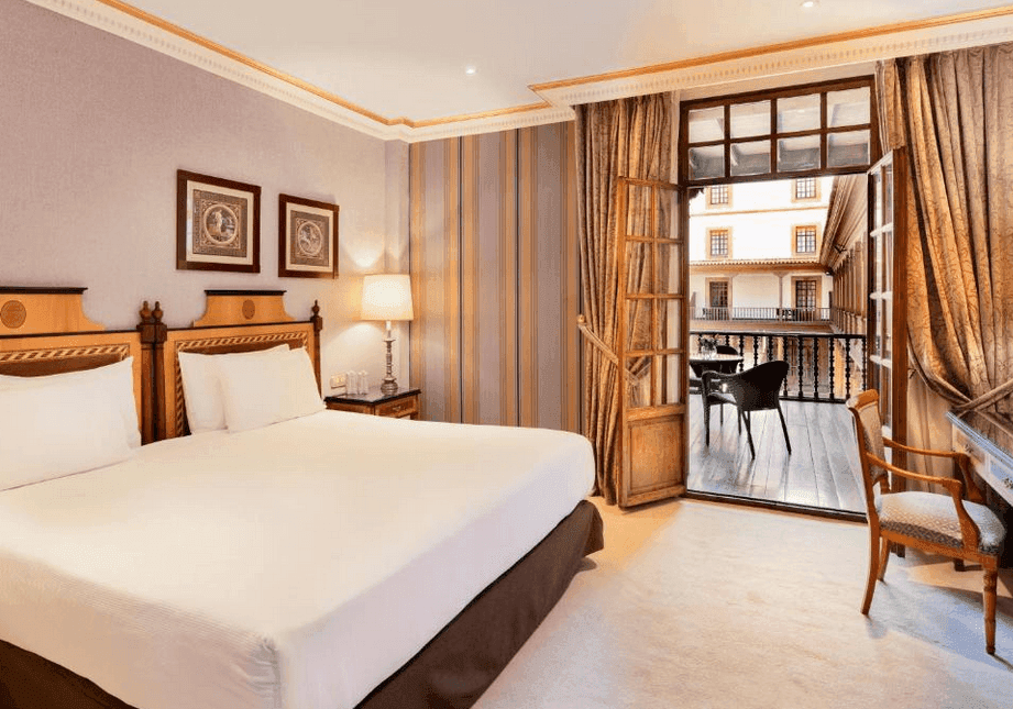 Eurostars Hotel de la Reconquista 30