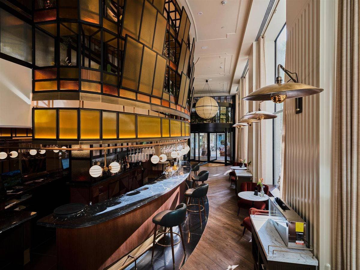 L'Azure Hotel 6